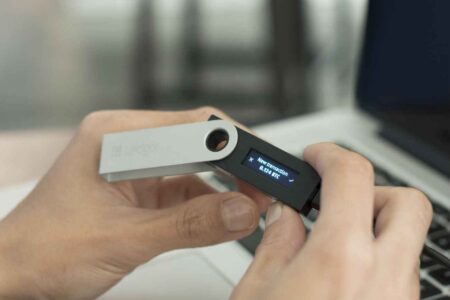 從單一代理商到區域性下架！Ledger 全面收縮亞洲通路，下令星、馬、港等代理商下架