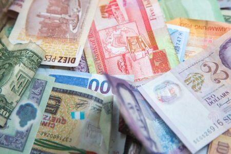 新加坡金管局成功運用 DeFi 實行代幣化跨貨幣交易，將探索貿易融資和財富管理的代幣應用