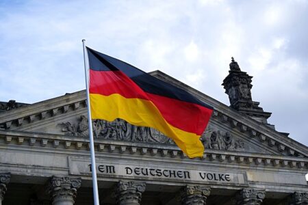 比特幣下跌原因？鏈上數據：德國政府疑似正在清算 5 萬顆比特幣贓款