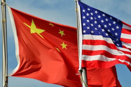 美中高層通話釋出善意訊號，雙方同意維持溝通、推動貿易對話