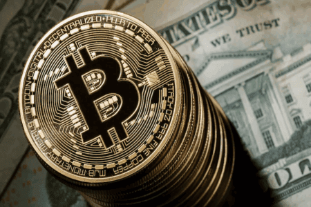 比特幣今晨觸及 12.6 萬美元，刷新歷史新高；宏觀不確定性是主要推手？