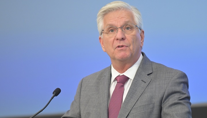 FED 理事沃勒稱加密資產不再處於邊緣，提「精簡主帳戶」構想助支付創新