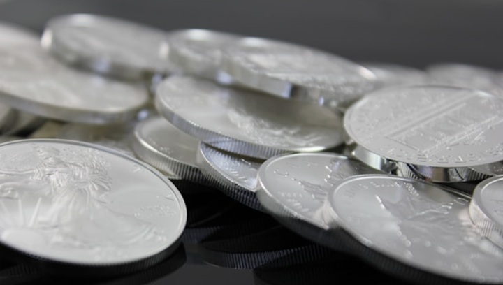 表現勝過黃金！白銀價格突破 50 美元創歷史新高