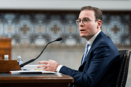 美國擬開放加密永續合約市場，監管鬆動或改變產業格局；分析師：對 Hyperliquid 短多長空